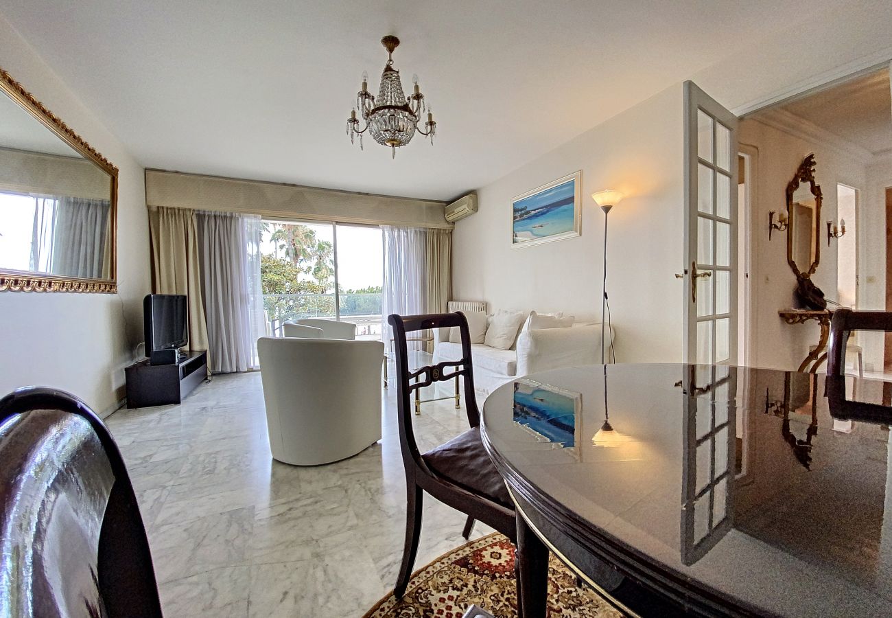 Appartement à Cannes - LAL167 / Sur Croisette vue mer