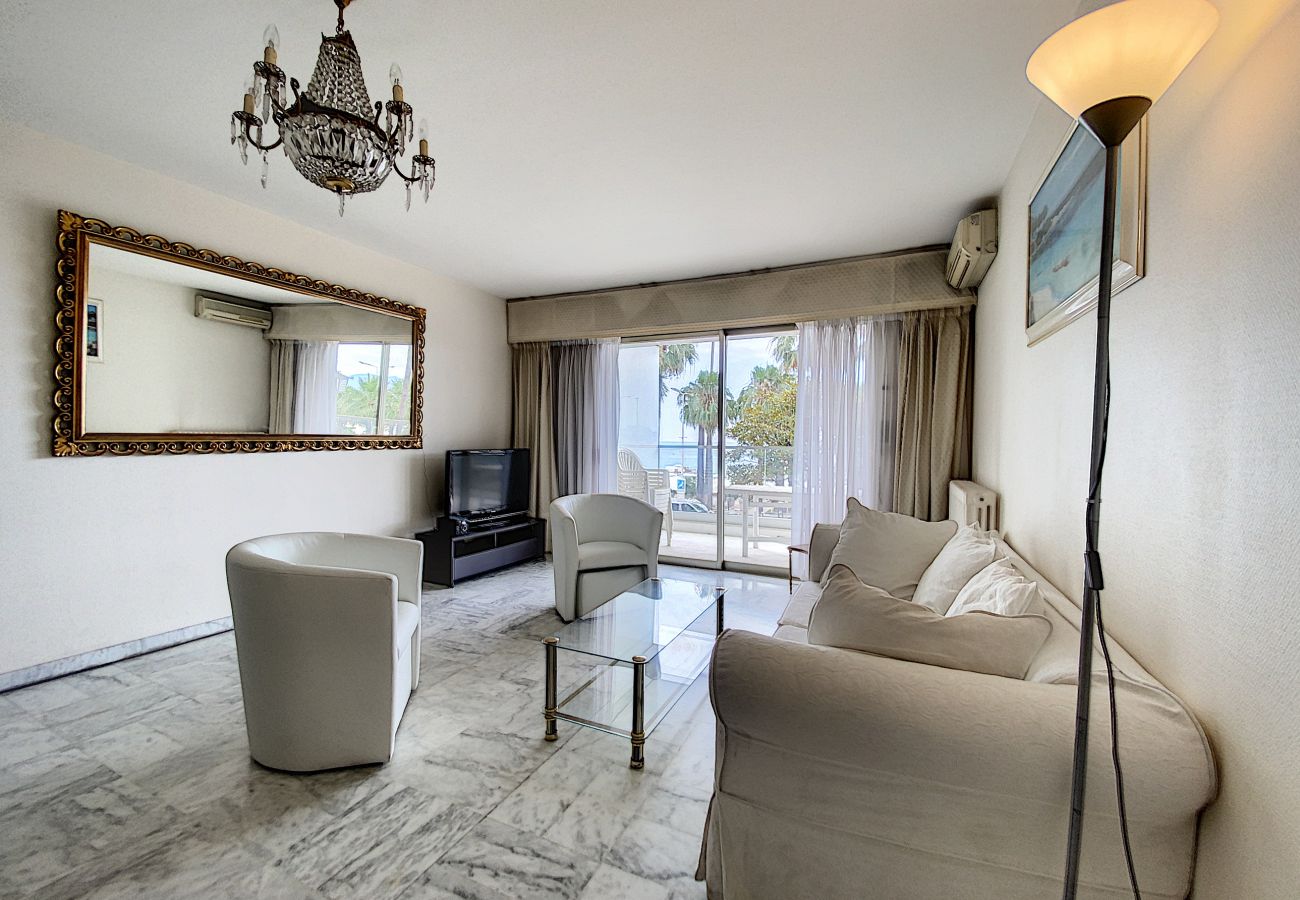 Appartement à Cannes - LAL167 / Sur Croisette vue mer