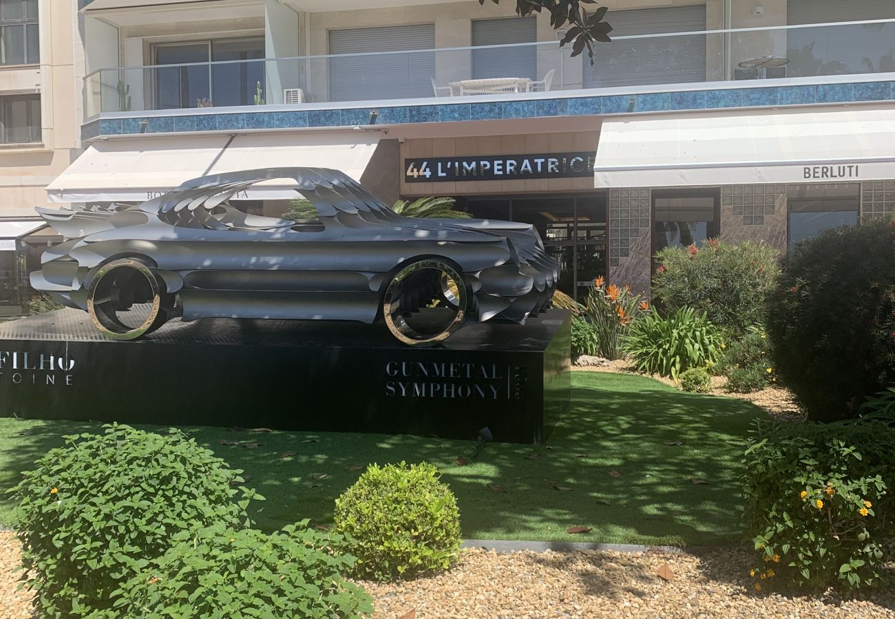 Appartement à Cannes - LAL167 / Sur Croisette vue mer