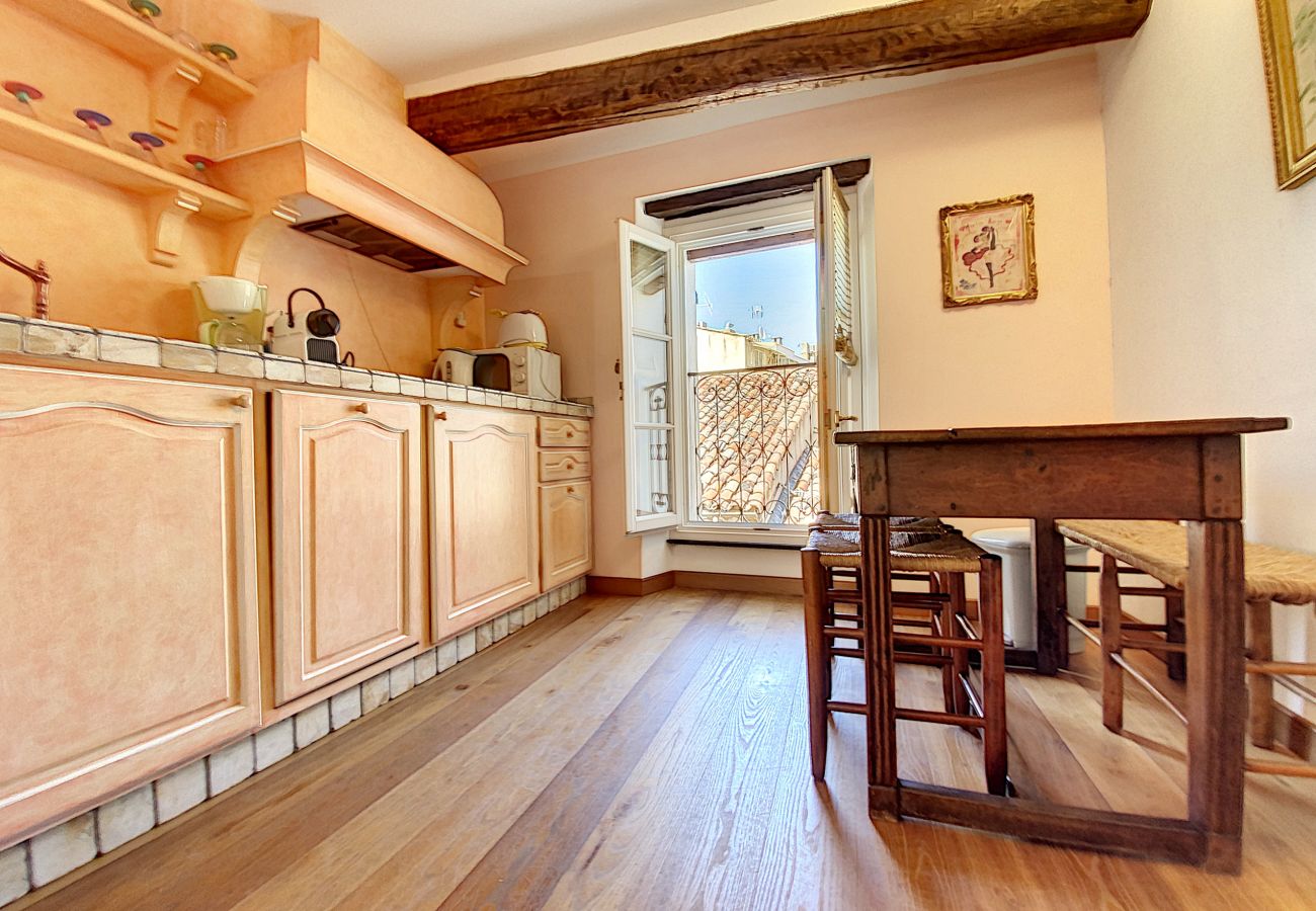 Appartement à Cannes - Saint Antoine/ MAS1412/ ST