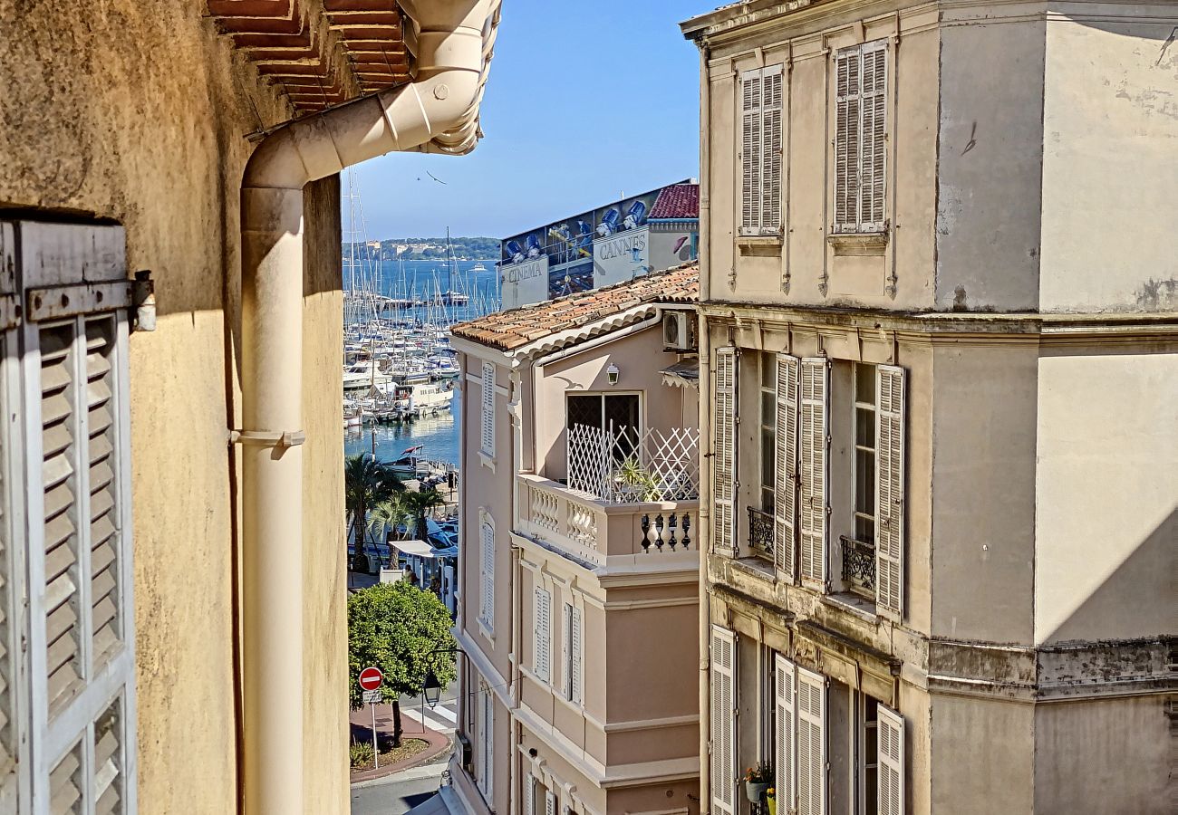 Appartement à Cannes - Saint Antoine/ MAS1412/ ST