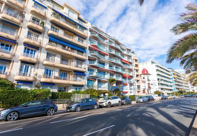 Appartement à Nice - BAMBOO PLAGE AP4220 by Riviera Holiday Homes Appartement à Nice - BAMBOO PLAGE AP4220 by Riviera Holiday Homes