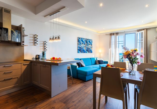 Appartement à Nice - BAMBOO PLAGE AP4220 by Riviera Holiday Homes Appartement à Nice - BAMBOO PLAGE AP4220 by Riviera Holiday Homes