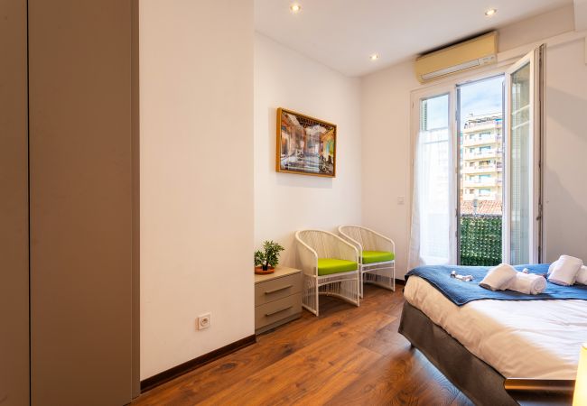 Appartement à Nice - BAMBOO PLAGE AP4220 by Riviera Holiday Homes Appartement à Nice - BAMBOO PLAGE AP4220 by Riviera Holiday Homes