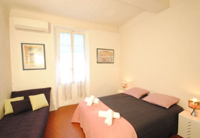 Appartement à Cannes - Suquet 3 pièces terrasse / MEN1318
