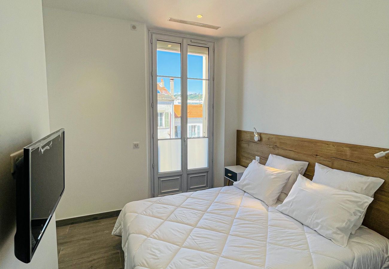 Appartement à Cannes - Côté Sud / 2 chambres