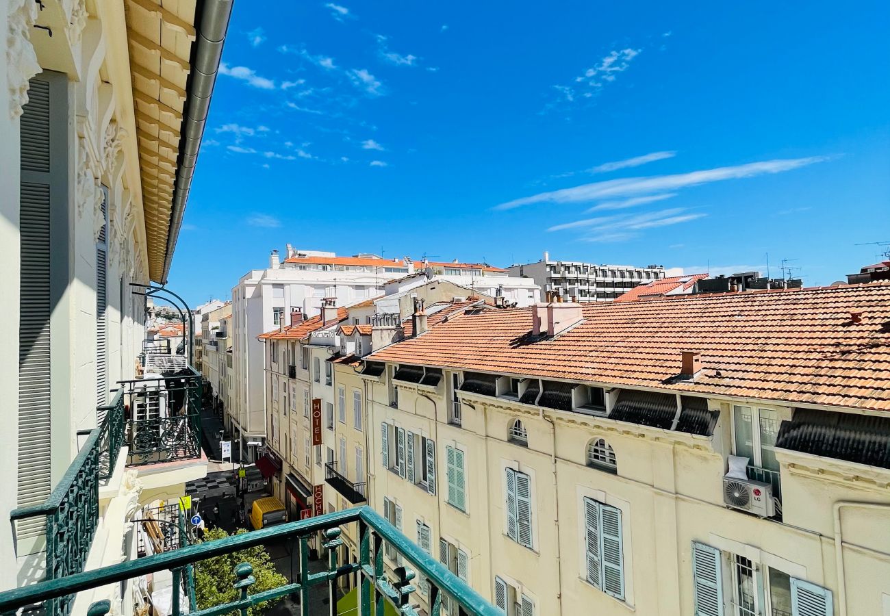 Appartement à Cannes - Plein centre beau 2 chambres / Côté Sud