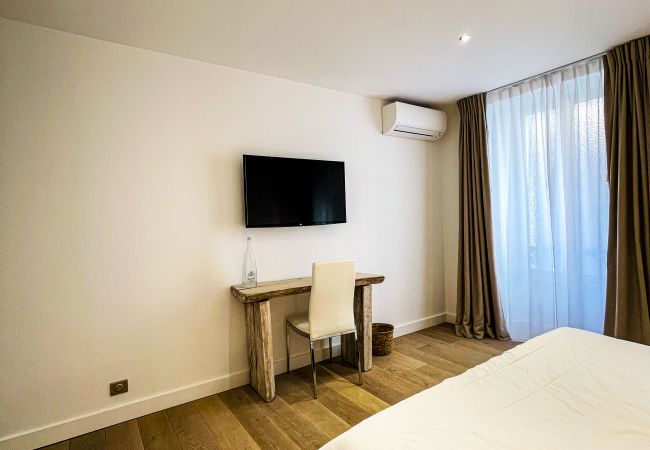 Appartement à Cannes - Splendide 3 Chambres / couleur nature Appartement à Cannes - Splendide 3 Chambres / couleur nature