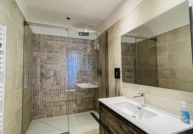 Appartement à Cannes - Splendide 3 Chambres / couleur nature Appartement à Cannes - Splendide 3 Chambres / couleur nature