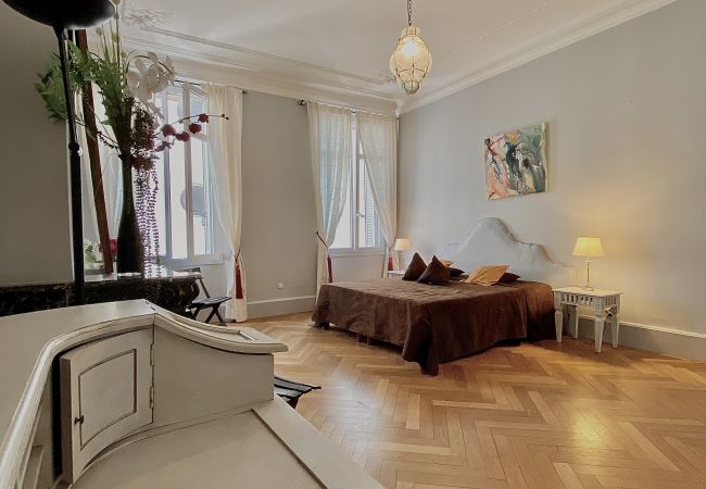 Appartement à Cannes - GAZ5213 / Incomparable 4 pièces Port Appartement à Cannes - GAZ5213 / Incomparable 4 pièces Port