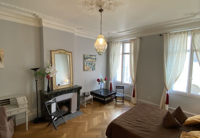 Appartement à Cannes - GAZ5213 / Incomparable 4 pièces Port Appartement à Cannes - GAZ5213 / Incomparable 4 pièces Port