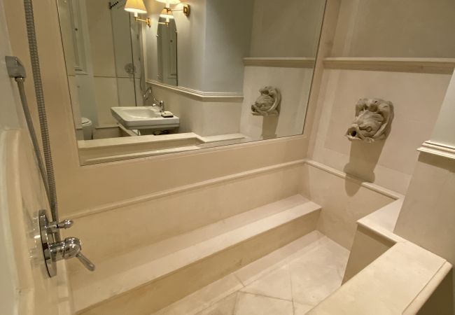 Appartement à Cannes - GAZ5213 / Incomparable 4 pièces Port Appartement à Cannes - GAZ5213 / Incomparable 4 pièces Port