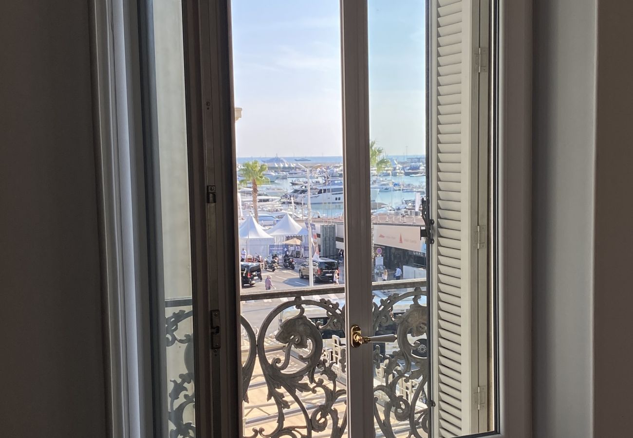 Appartement à Cannes - Incomparable 4 pièces Port / GAZ5213