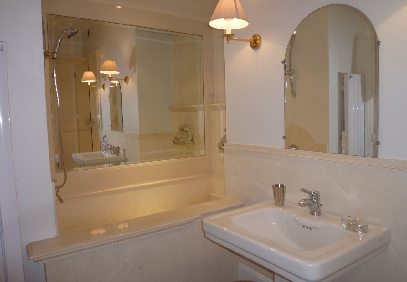 Appartement à Cannes - GAZ5213 / Incomparable 4 pièces Port 