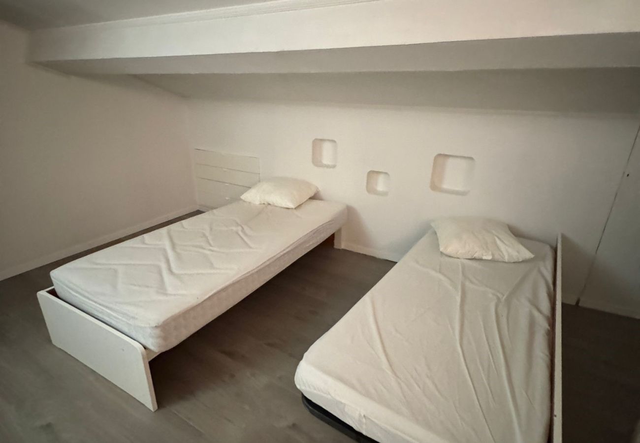 Appartement à Cannes - Top Floor / Spacieux logement situé Rue des Serbes