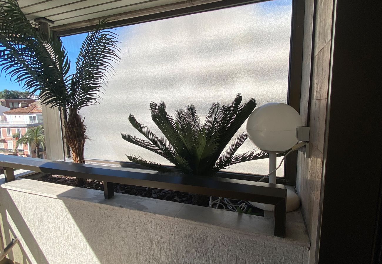 Appartement à Cannes - MAL523 / Gray d'Albion / 2P