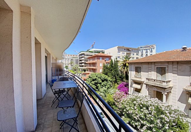 Appartement à Cannes - Appartement de charme face Croisette / LAC2141