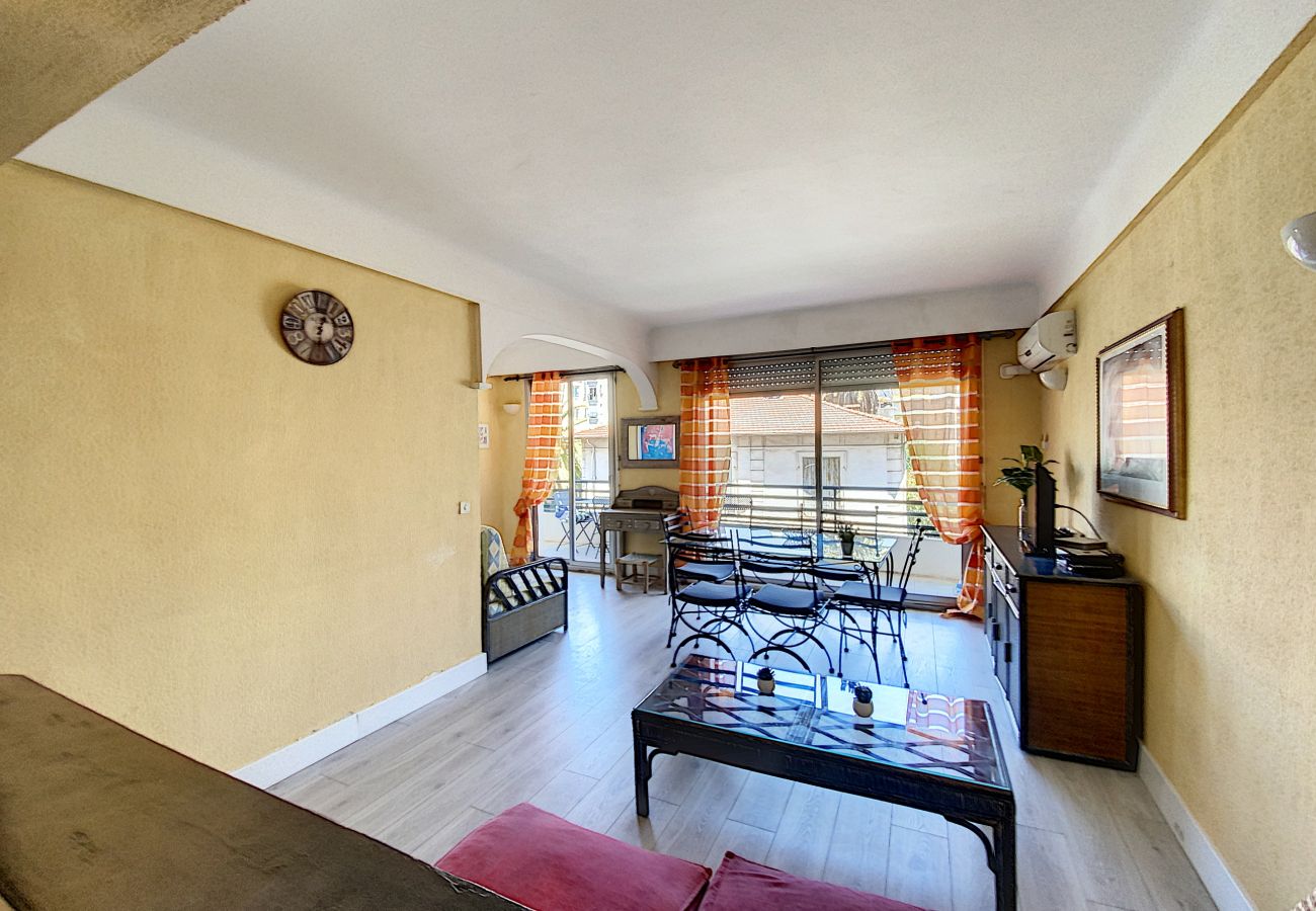 Appartement à Cannes - Palais Rouaze/ LAC2141/ 2P