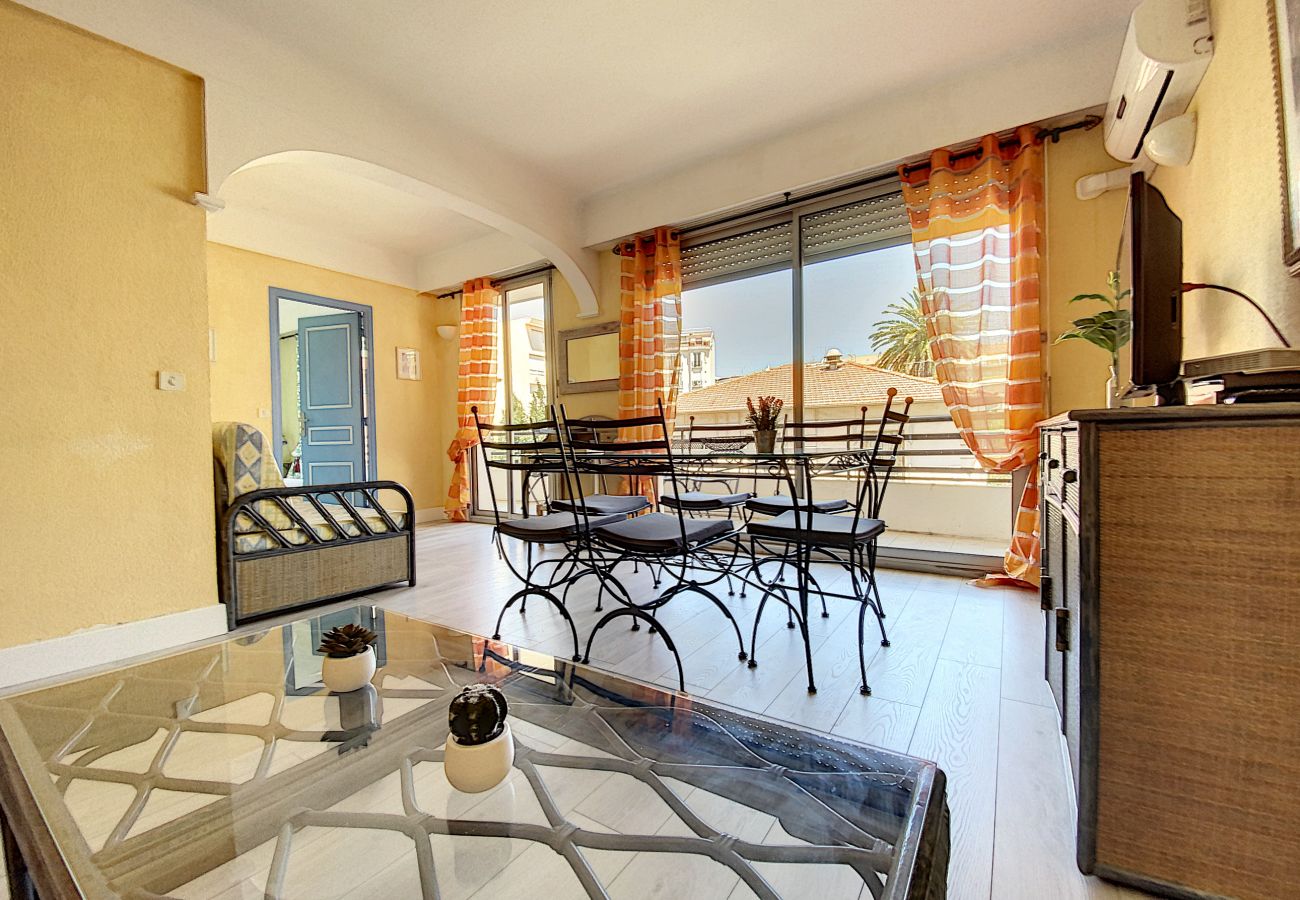 Appartement à Cannes - Palais Rouaze/ LAC2141/ 2P