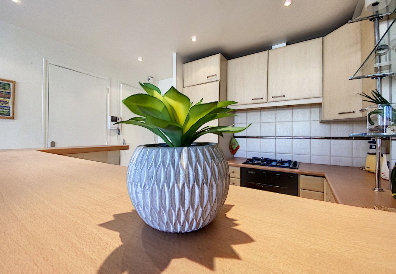Appartement à Cannes - LE CHEVERNY/ ROB1428/ 2P