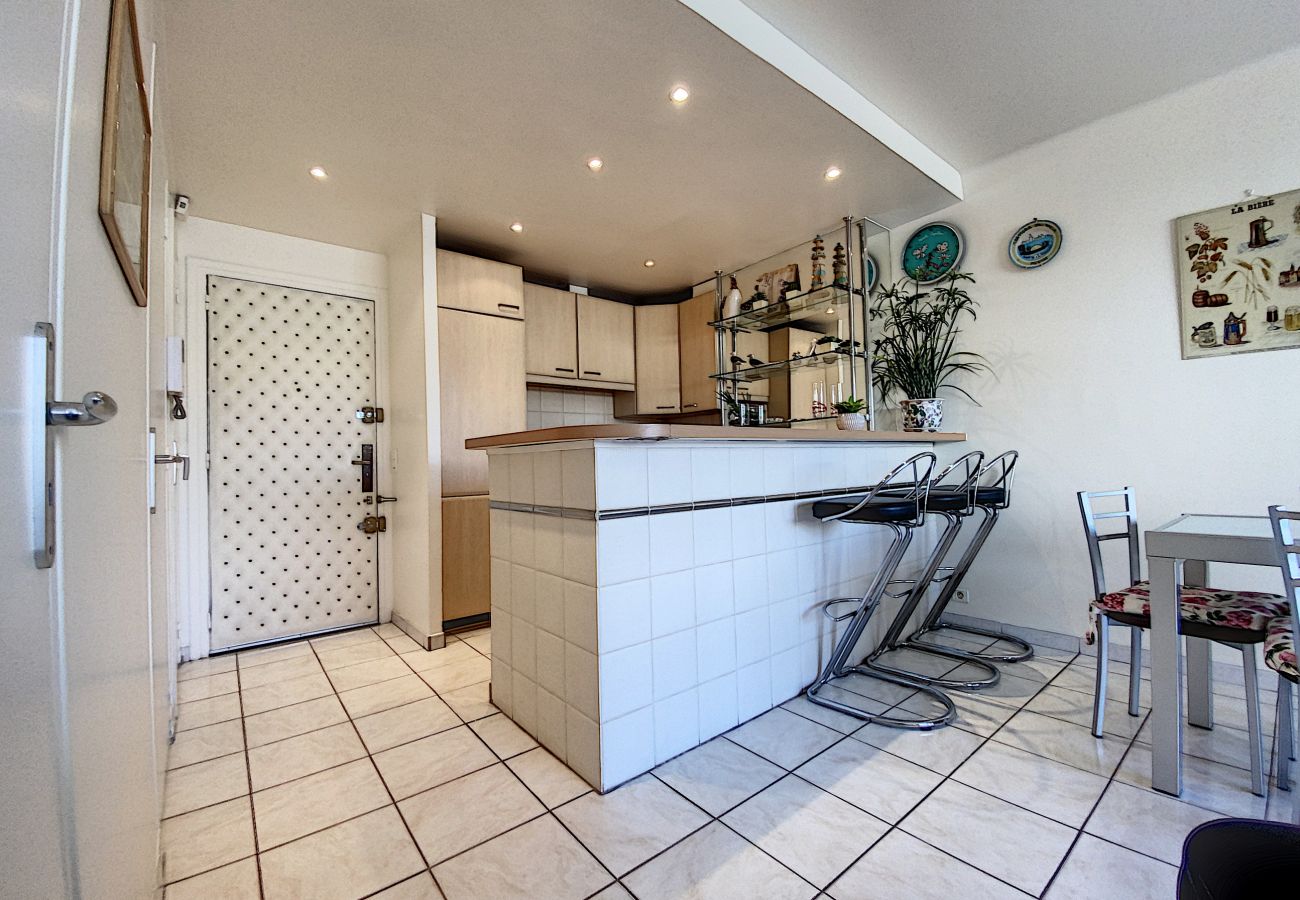 Appartement à Cannes - LE CHEVERNY/ ROB1428/ 2P