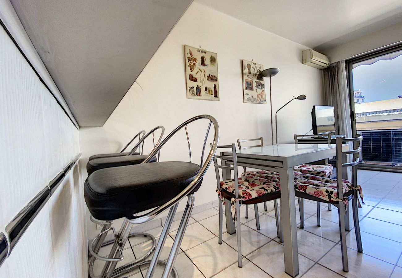 Appartement à Cannes - LE CHEVERNY/ ROB1428/ 2P