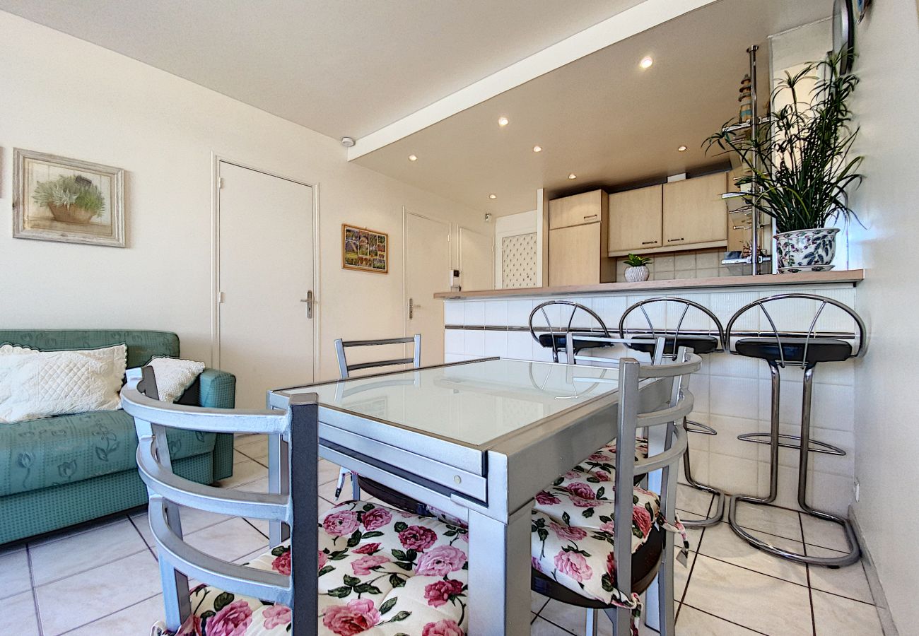 Appartement à Cannes - LE CHEVERNY/ ROB1428/ 2P