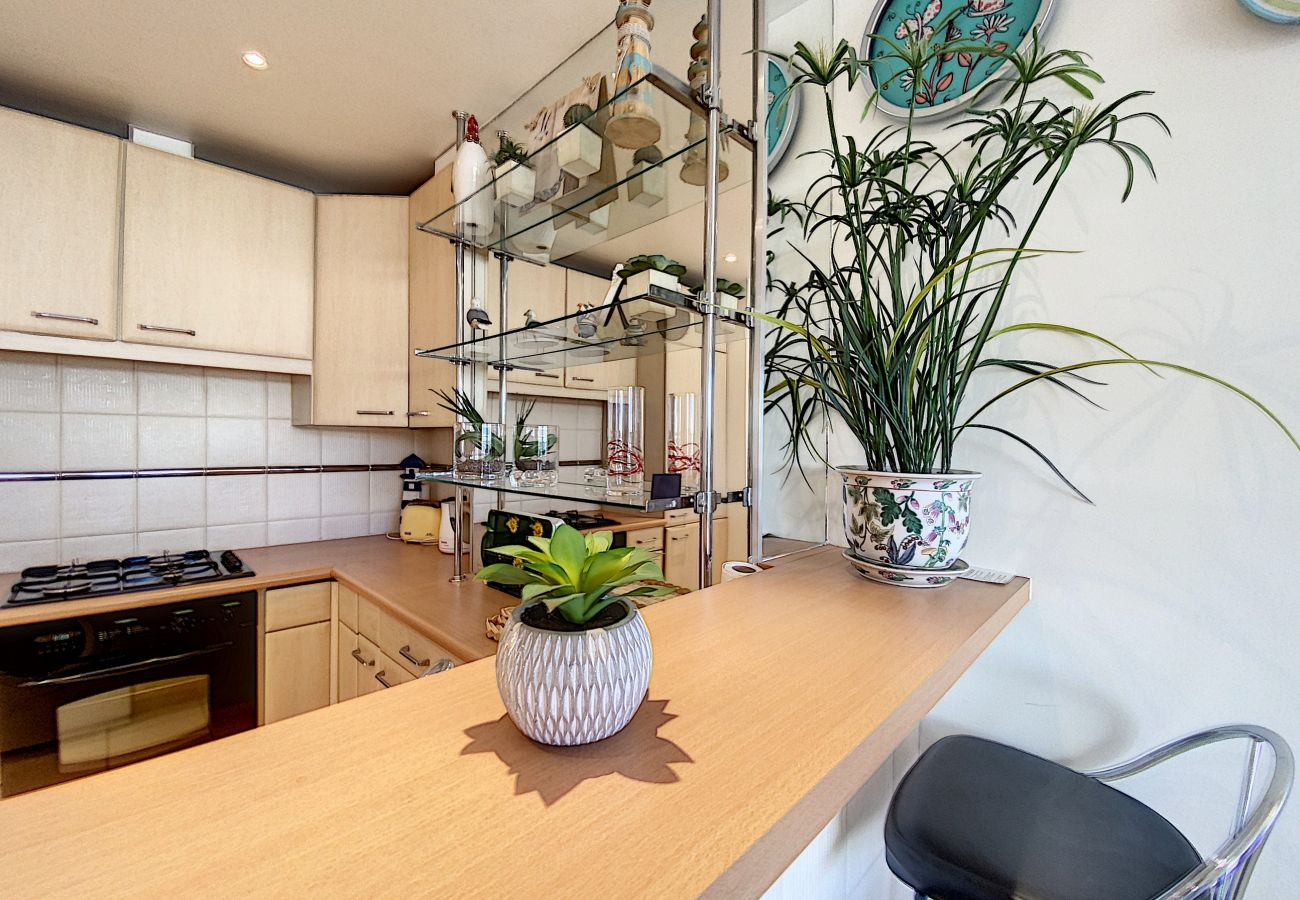 Appartement à Cannes - LE CHEVERNY/ ROB1428/ 2P