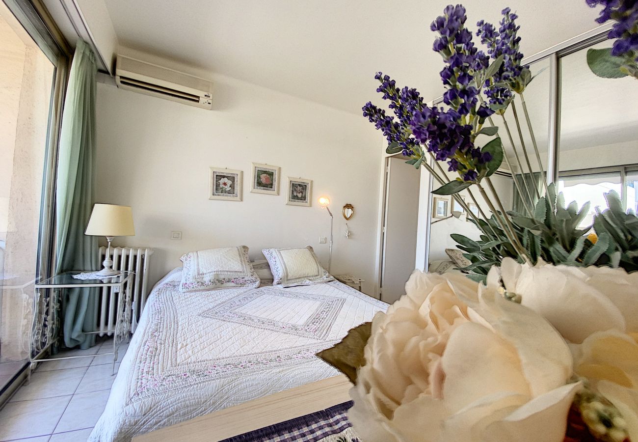 Appartement à Cannes - LE CHEVERNY/ ROB1428/ 2P