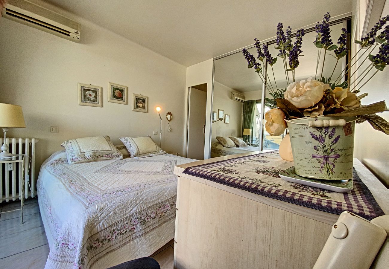 Appartement à Cannes - LE CHEVERNY/ ROB1428/ 2P