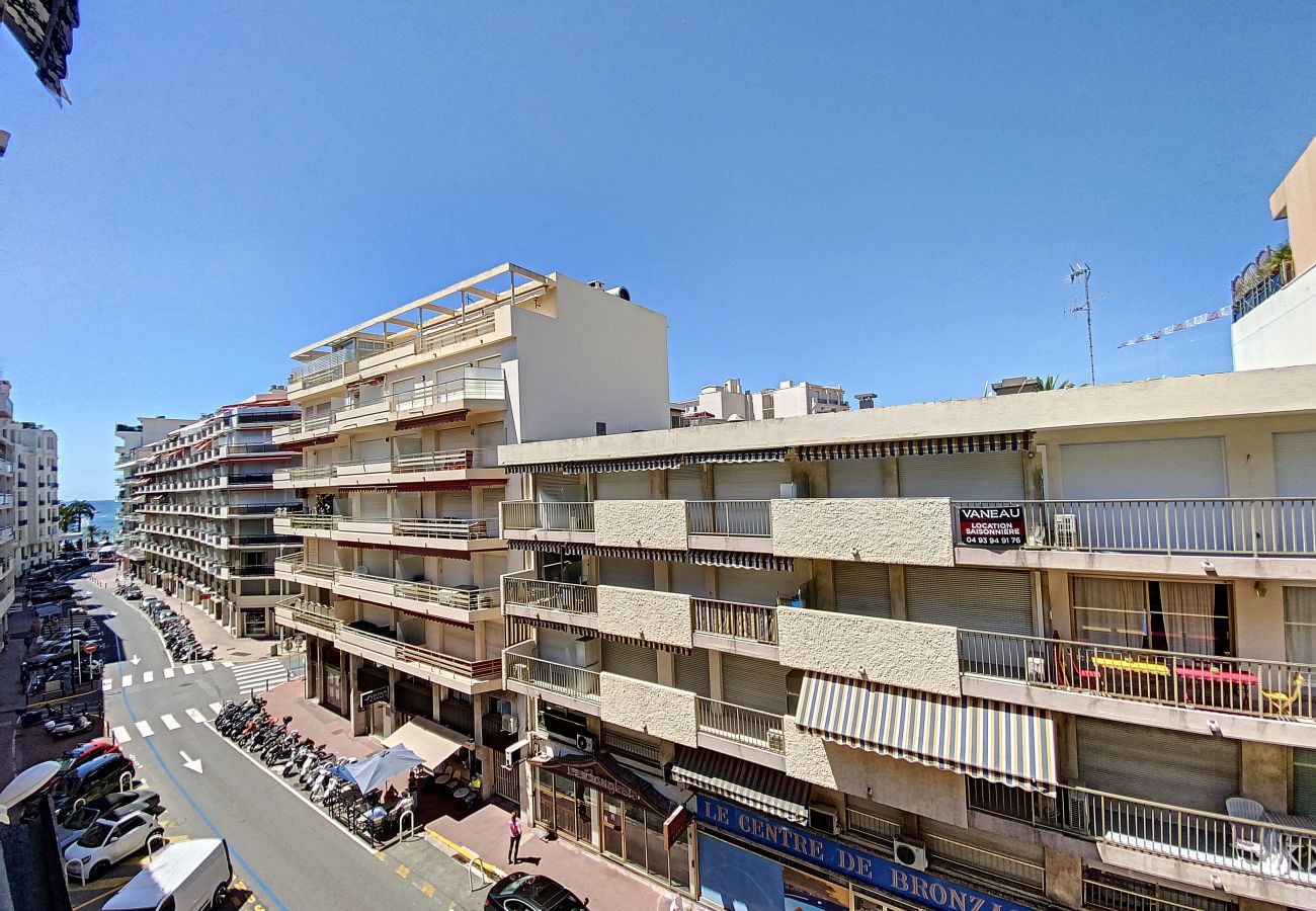 Appartement à Cannes - LE CHEVERNY/ ROB1428/ 2P