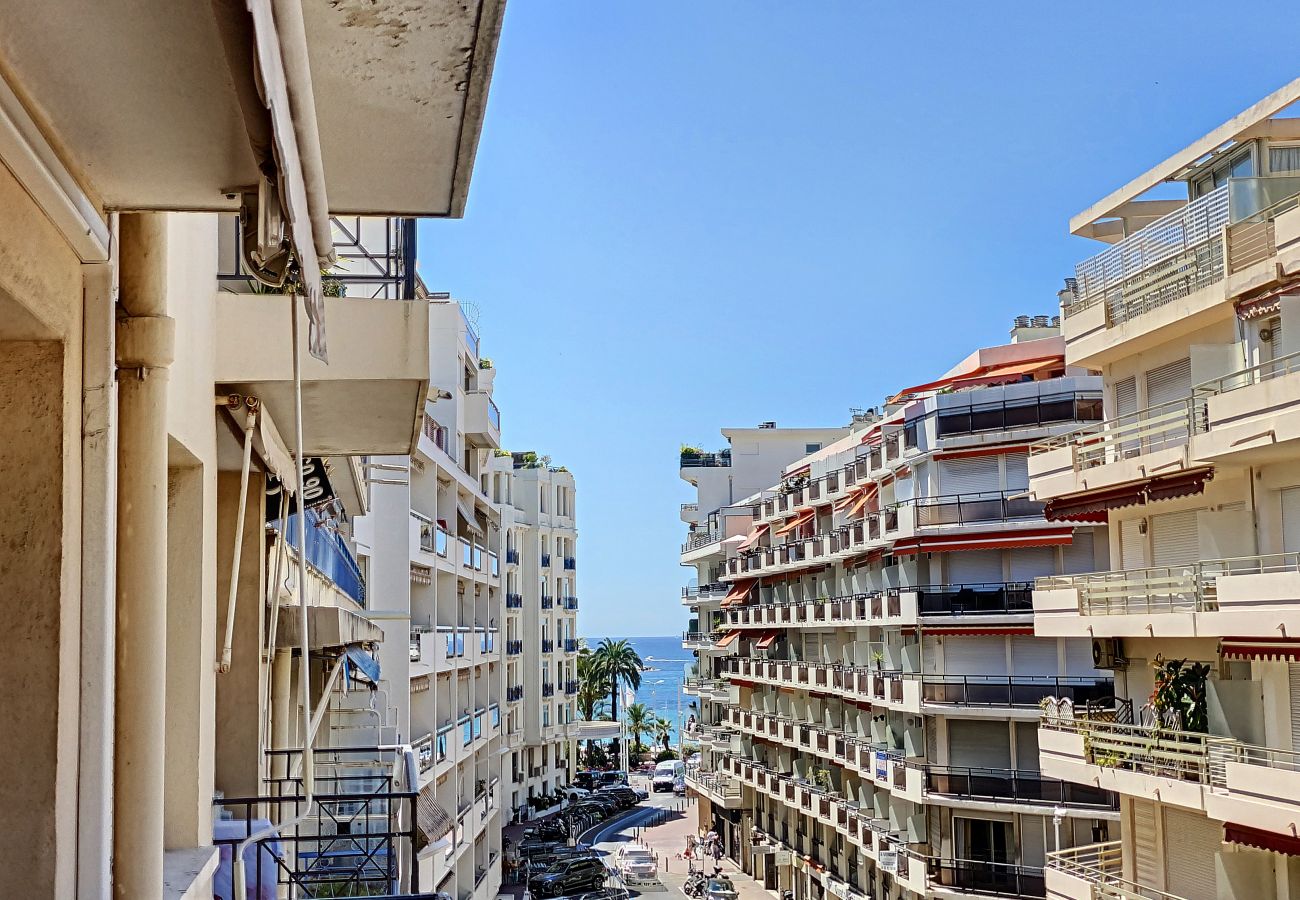 Appartement à Cannes - LE CHEVERNY/ ROB1428/ 2P