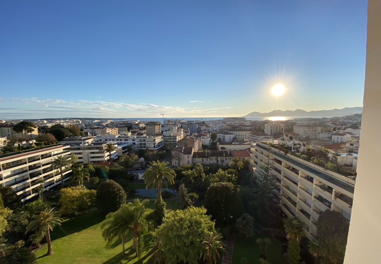 Appartement à Cannes - FON5581 / 2 pieces Terrasse Vue Mer/ GALLIA