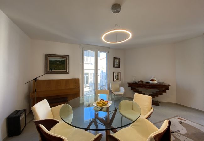 Appartement à Cannes - Grand appartement élégant / ANT1308 / 3c