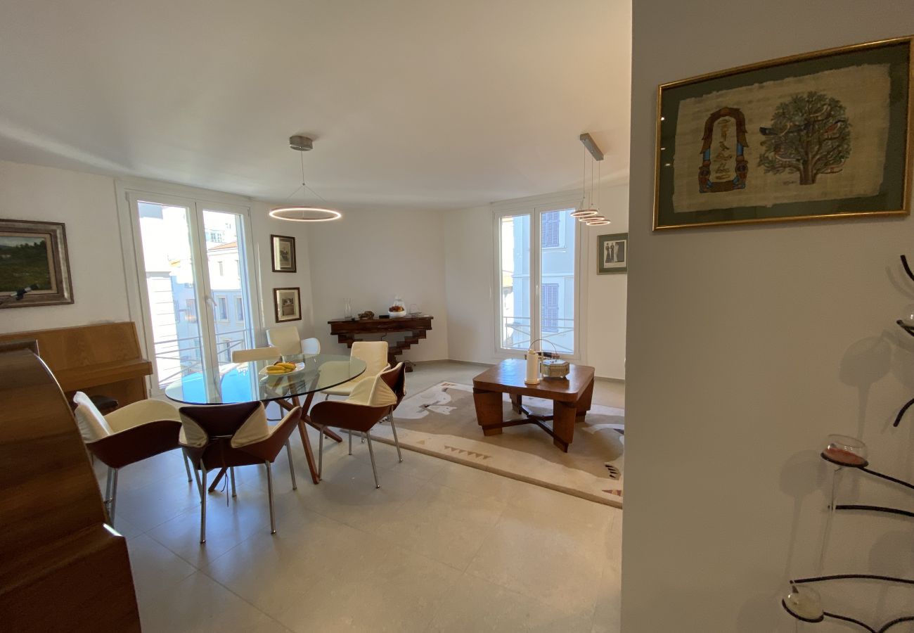 Appartement à Cannes - Elegant 4 pièces central / ANT1308