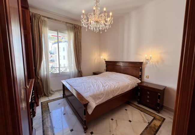 Appartement à Cannes - FON3 / Exceptionnel 5 pièces vue mer Appartement à Cannes - FON3 / Exceptionnel 5 pièces vue mer