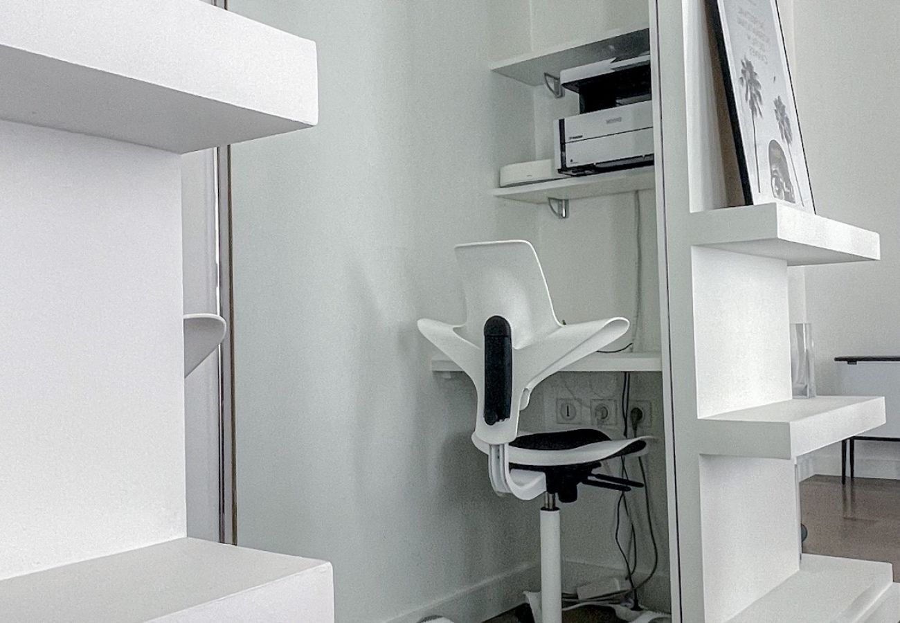 Appartement à Cannes - ARU117 / Remarquable 3 pièces central