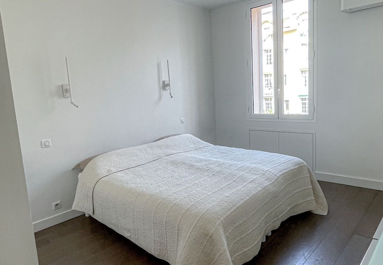 Appartement à Cannes - ARU117 / Remarquable 3 pièces central