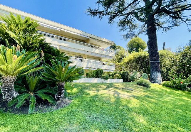 Appartement à Cannes - BellaVista / Bel appartement avec vue sur la mer Appartement à Cannes - BellaVista / Bel appartement avec vue sur la mer