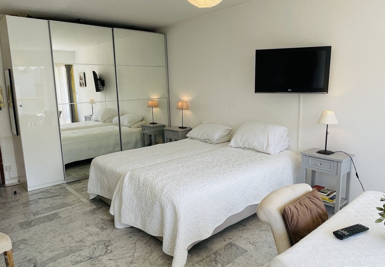 Studio à Cannes - HUC17 Beau studio bien équipé