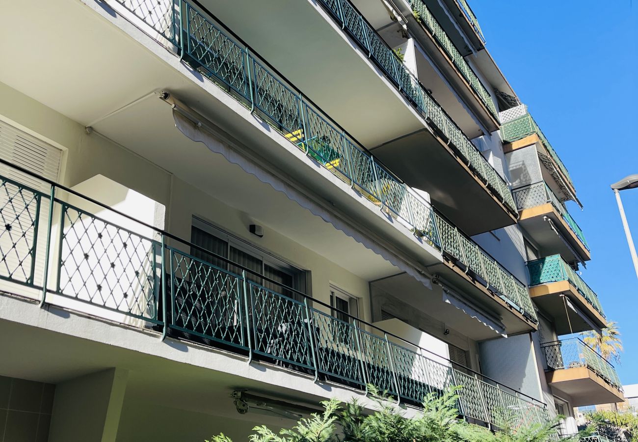 Appartement à Cannes - Agréable apt moderne terrasse 5mn plages /FERN12