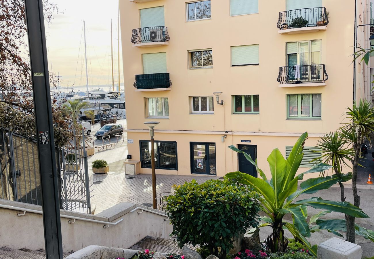 Appartement à Cannes - Port duplex / Atypique 3 pièces