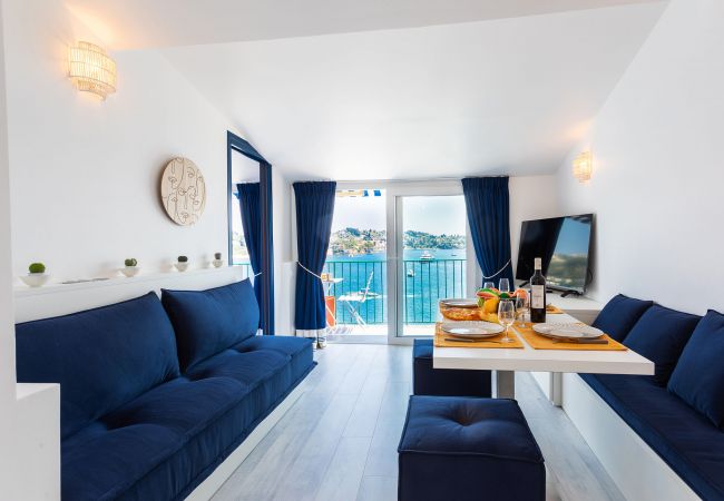 Appartement à Villefranche-sur-Mer - MAISON BLEUE AP4362 By Riviera Holiday Homes Appartement à Villefranche-sur-Mer - MAISON BLEUE AP4362 By Riviera Holiday Homes