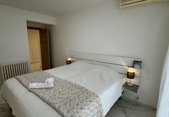 Appartement à Cannes - PHIL / Grand deux chambres terrasse 200m plage Appartement à Cannes - PHIL / Grand deux chambres terrasse 200m plage