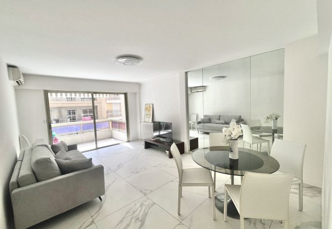 Appartement à Cannes - PHIL / Grand deux chambres terrasse 200m plage