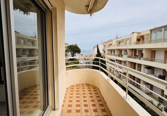 Appartement à Cannes - 2 Pièces Palm Beach / BROW31