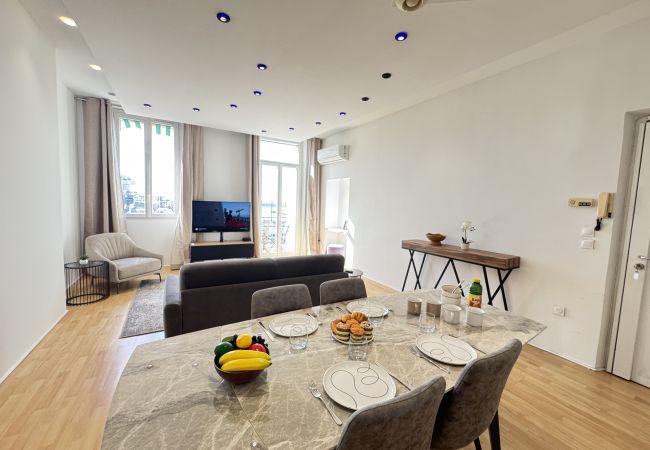 Appartement à Cannes - villa Carmela / charmante suite vue mer Appartement à Cannes - villa Carmela / charmante suite vue mer