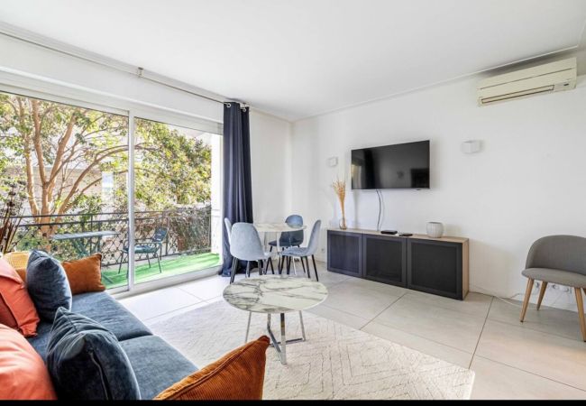 Résidence à Cannes - CLUB B Appartement design Résidence à Cannes - CLUB B Appartement design