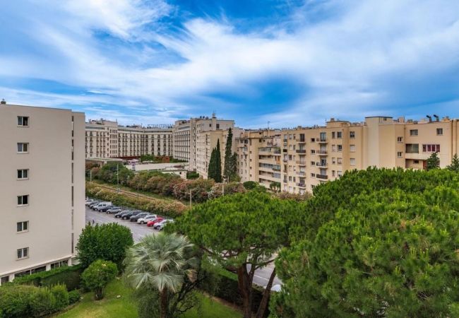 Appartement à Cannes - GOLDEN 2 / 3 pièces Appartement à Cannes - GOLDEN 2 / 3 pièces