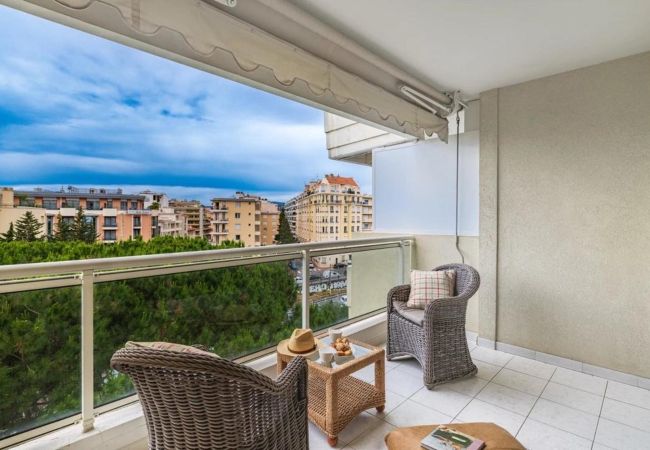 Appartement à Cannes - GOLDEN 2 / 3 pièces Appartement à Cannes - GOLDEN 2 / 3 pièces